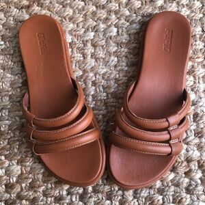 New: OluKai Tiare Leather Slide Sandal. Size 8